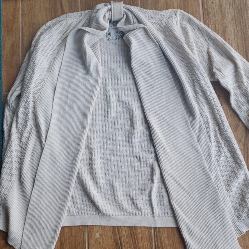 Guess cardigan sweater